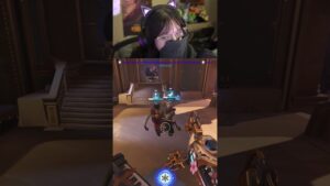WHAT IS GOING ON IN OVERWATCH CUSTOM GAMES 😭 #overwatch2 #owclips #gaming